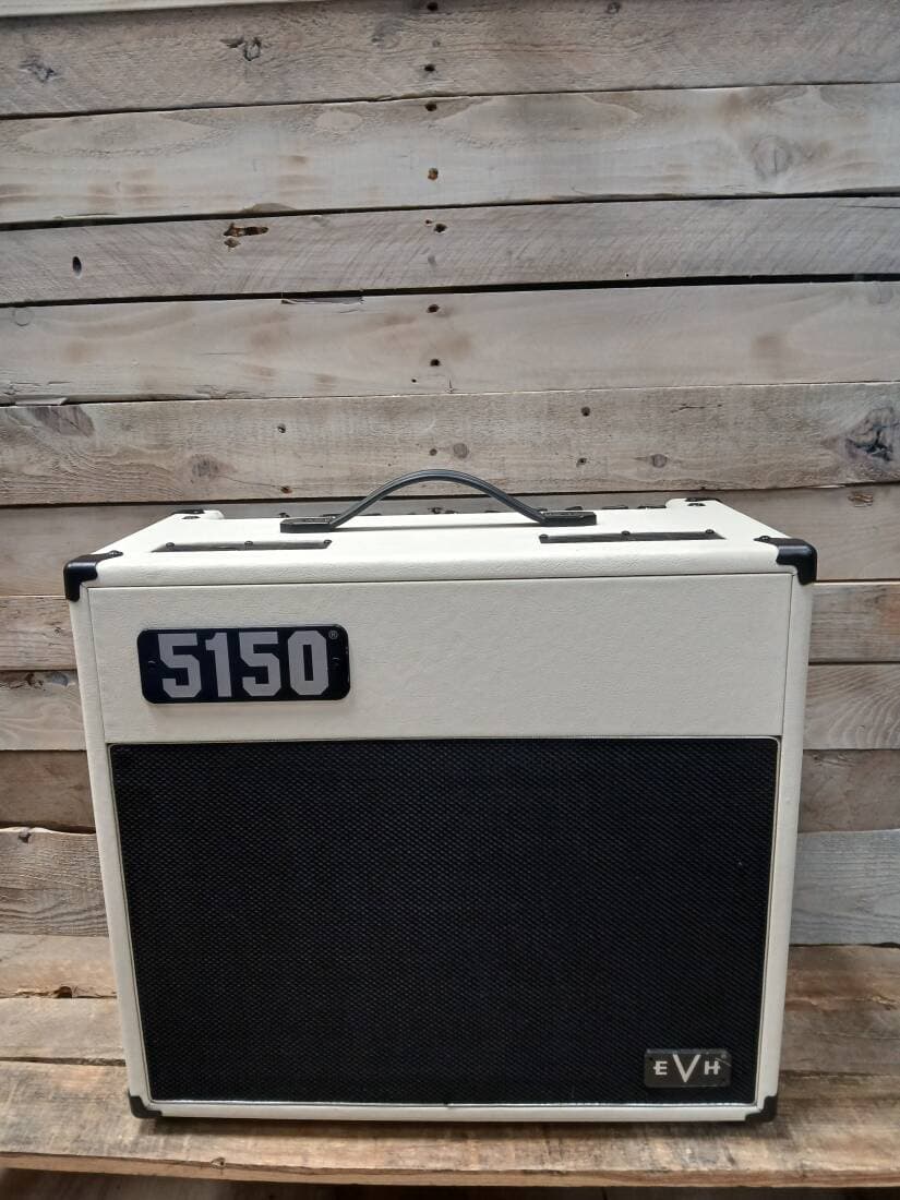 EVH - EVH 5150 1x10 Ivory 225-7300-410