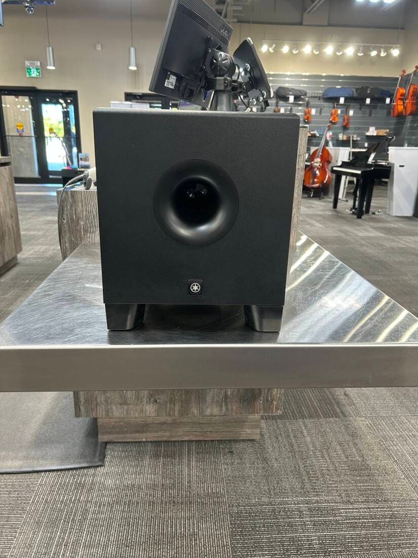 Yamaha - HS8S