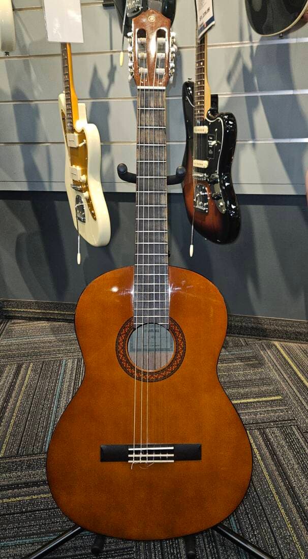 Yamaha - C40