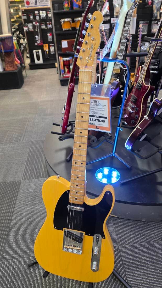 FENDER 75TH VINTERA ROAD WORN