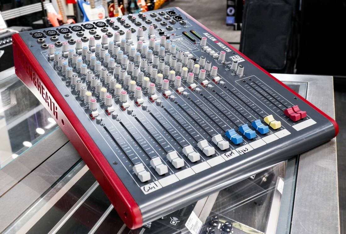 Allen & Heath - ZED-12FX Mixer with USB Connection and Effects