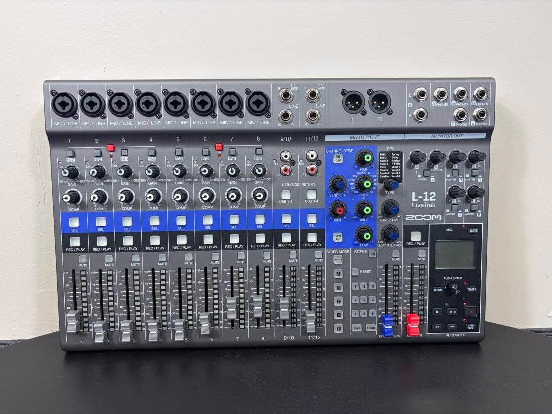 Zoom - LiveTrak L-12 12-Channel Digital Mixer / Recorder w/FX - USB