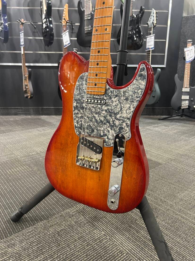 Godin Guitars - STADIUM PRO SUNSET BURST MN