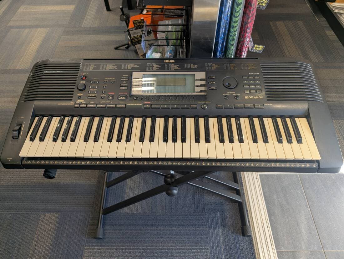 YAMAHA- PSR630