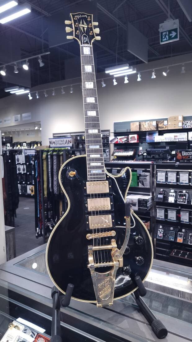 Gibson Custom Shop - Murphy Lab Lite Aged '57 Les Paul Custom 3-Pickup with Gold Bigsby - Ebony