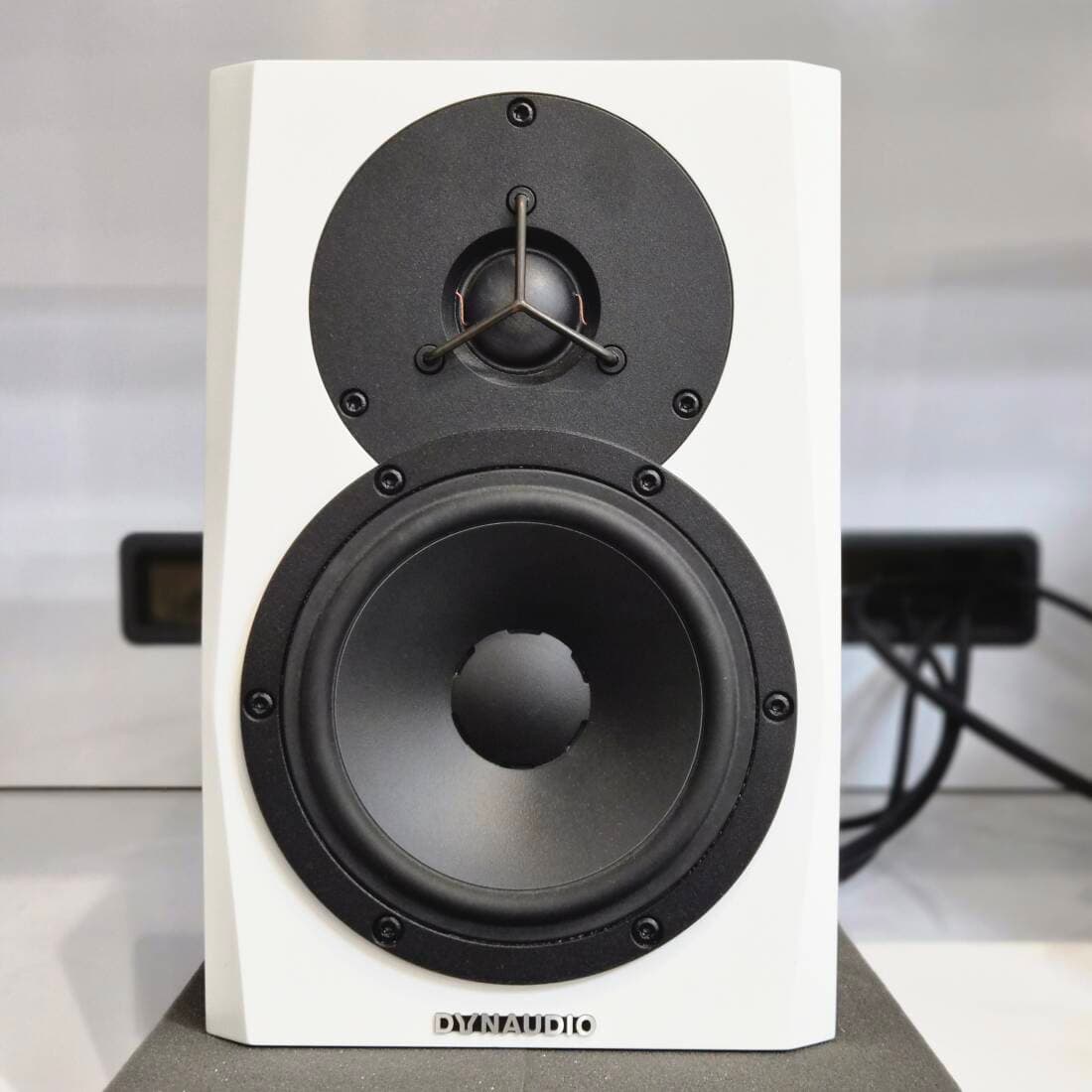 Dynaudio - LYD-5 Moniteur de r�f�rence 5''' aliment�