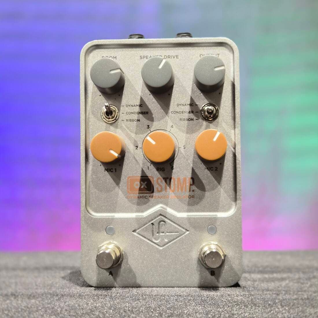 Universal Audio - Pédale UAFX OX Stomp pour émulation dynamique d'enceinte