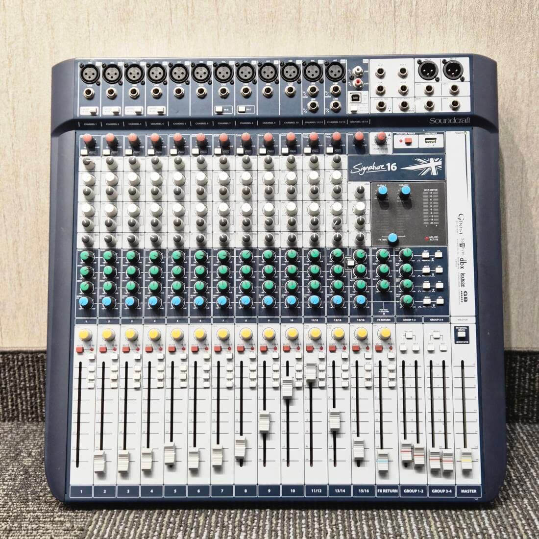 Soundcraft - Mélangeur analogique 16 canaux avec effets Lexicon et USB
