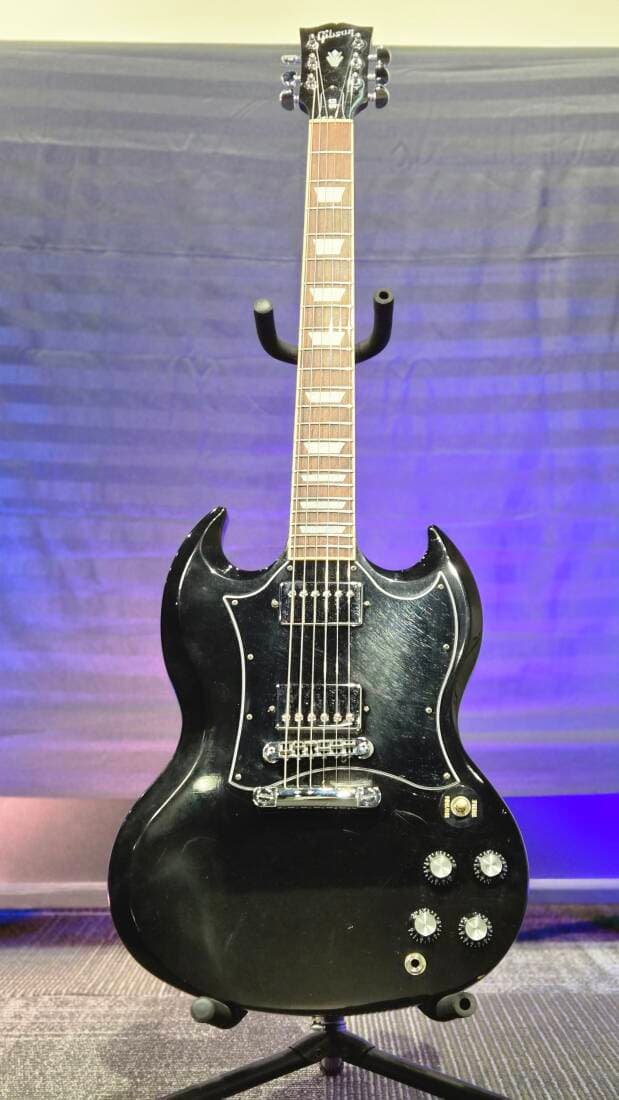 Gibson - Guitare �lectrique SG Standard (fini �b�ne, �tui souple inclus)