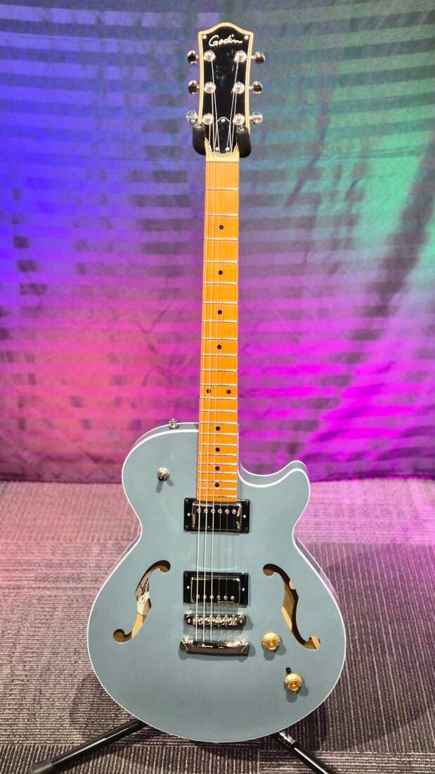 Godin Guitars - Guitare �lectrique Montreal Premiere Pro avec �tui souple (fini Arctik Blue)