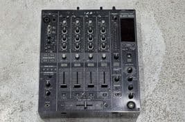 Pioneer DJM-800 + Flight case