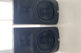 2 Studio Monitors JBL LSR308 Amplified