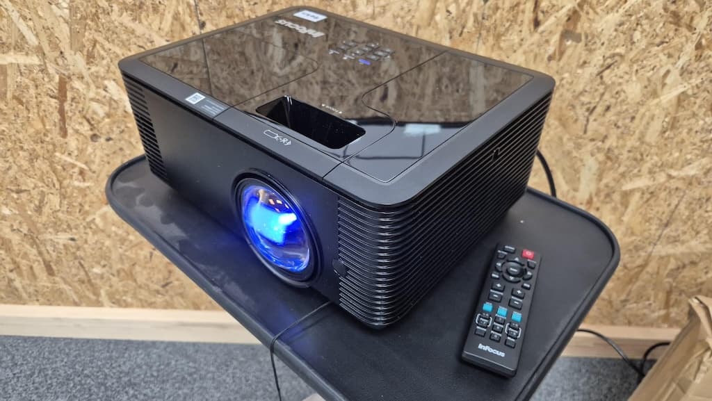 4x InFocus IN138HDST Projectors - Bristol