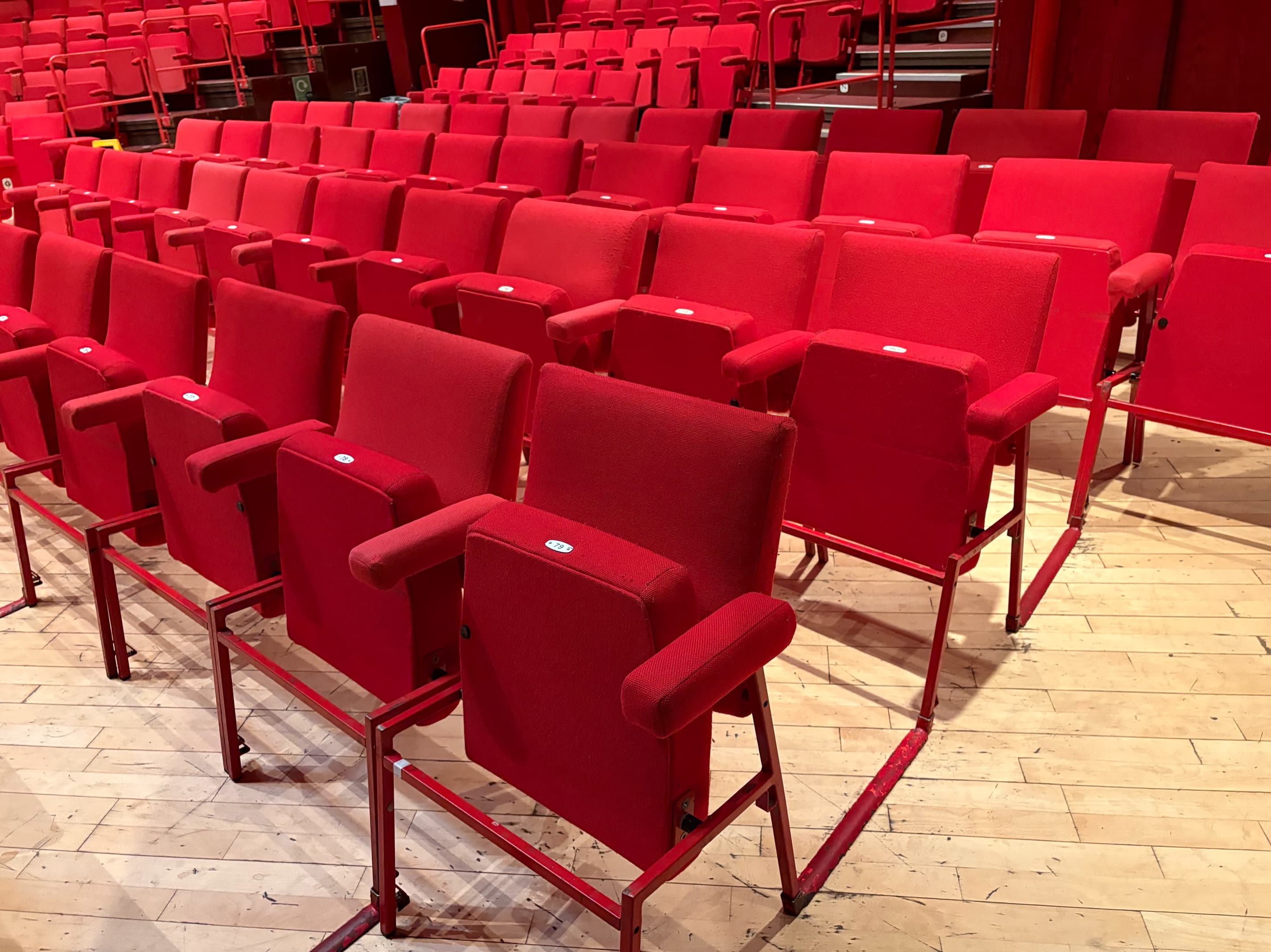 250x 1970's Theatre Seats - Berkshire