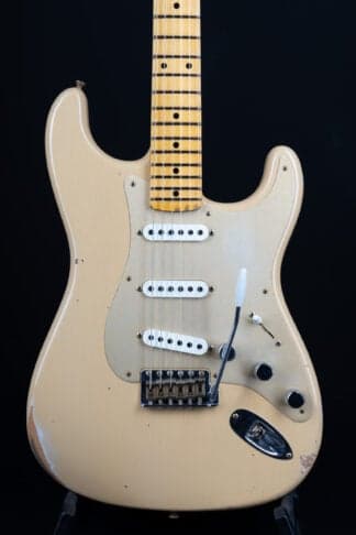 Fender Custom Shop 1950s Stratocaster Relic Poblano – Desert Sand