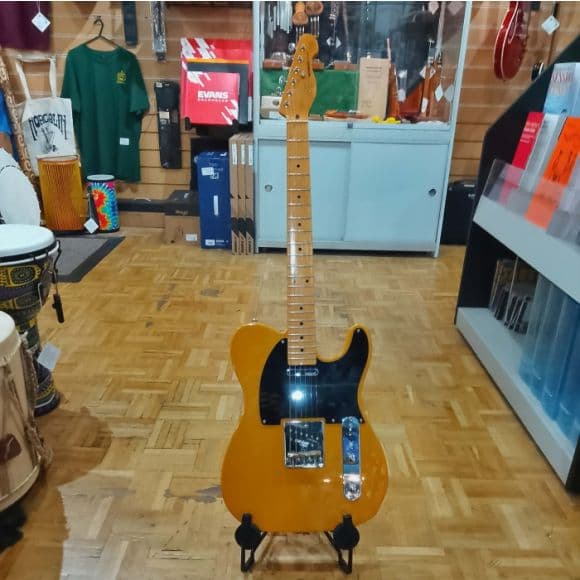 Vintage Reissue Series V52BS Telecaster Electric Guitar, Butterscotch, w/Bag