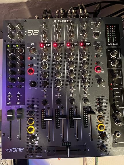 DJ Mixer, Allen & Heath Xone 92. MK1