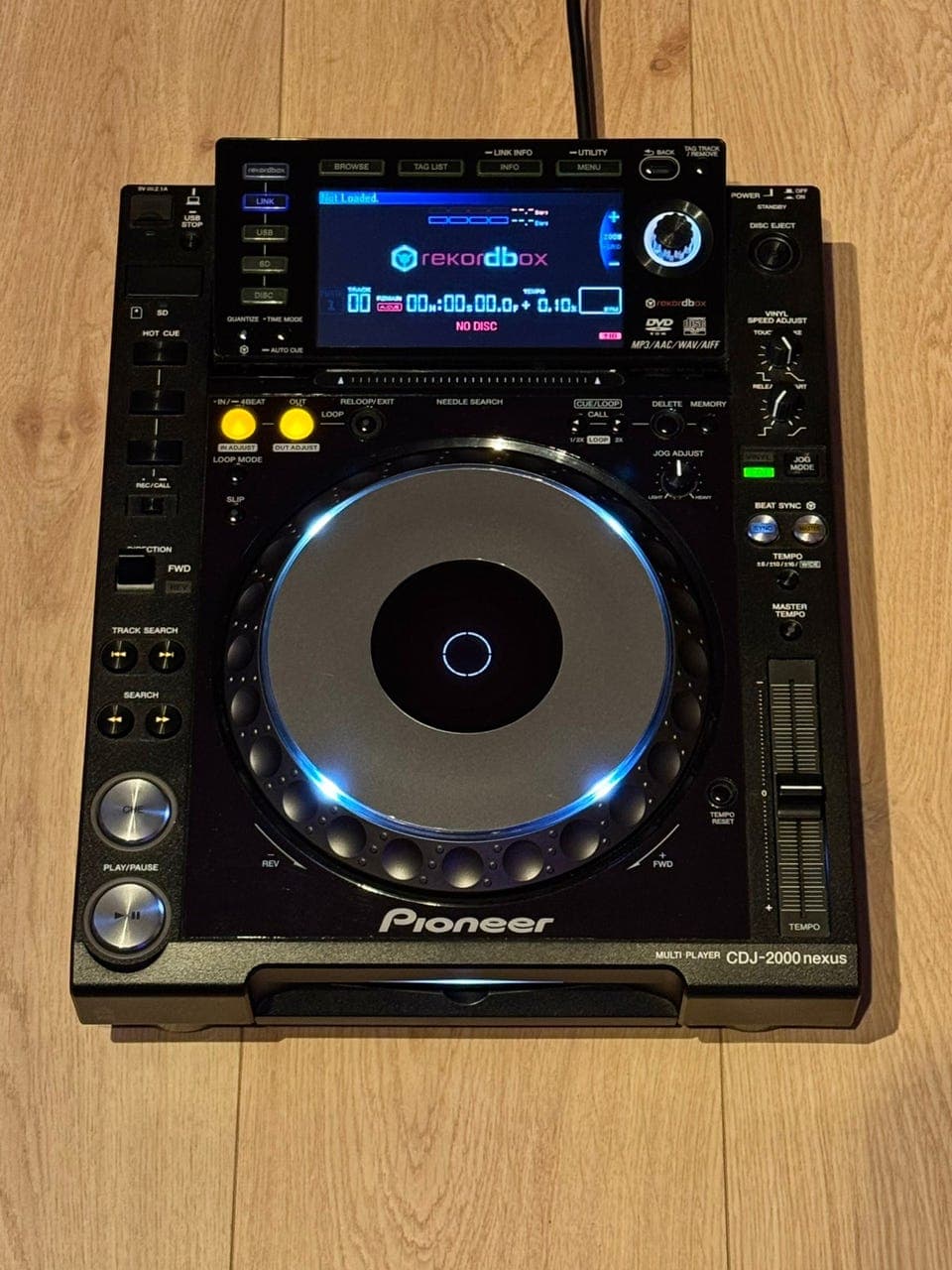 2stk pent brukte Pioneer CDJ2000nxs inkl. 2stk flighcaser.