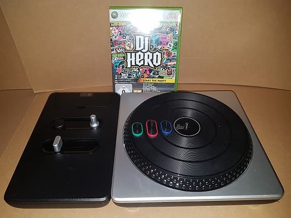 DJ Hero turntable m/spill Xbox 360
