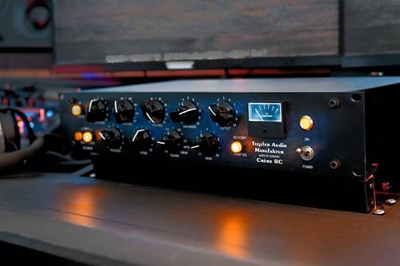 Tegeler Audio Manufaktur Crème RC Bus Compressor and Mastering Eq