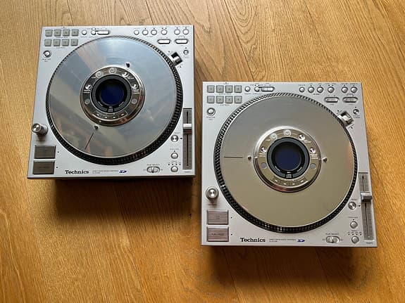 Technics / SL-DZ 1200 / Digital / SD card / DJ-CD dex som NYA!
