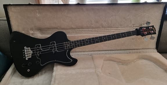 Gibson Krist Novoselic RD Bass