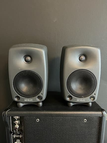 Genelec studiomonitorer 8030A