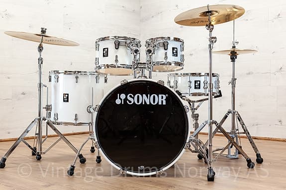 Sonor AQ1 Stage Piano White 10-12-16-22 + 14SD - på lager i Norge