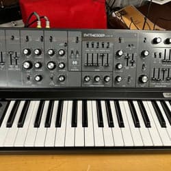 Behringer MS-5 Synthesizer