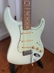 Classic Player '60s Stratocaster®, Pau Ferro Fingerboard, Sonic Blue