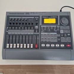 Roland VS-880EX Digital Studio Workstation