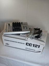 Steinberg CC121 Desktop Controller with Motorized Fader