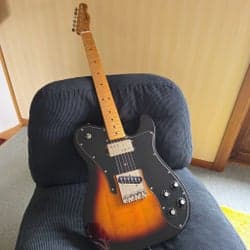 Fender Squier Classic Vibe '70s Telecaster Custom i 3-Tone Sunburst.