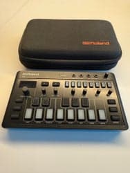 Roland J-6 Chord Synthesizer