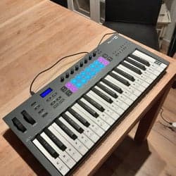 M-Audio Keystation 49 och Flkey 37 keyboard.