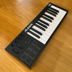 Alesis V25 MIDI-keyboard