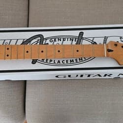 Hals till elgitarr Fender .
