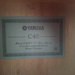 Yamaha C40 Gitarr