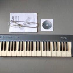 M-Key Ultra-thin USB MIDI Keyboard