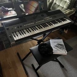 Yamaha Digital Keyboard PSR-E443