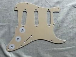 Plektrumskydd Fender Stratocaster
