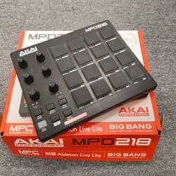 AKAI Professional MPD218 MIDI Pad Controller