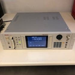 Akai S5000 MIDI Stereo Digital Sampler – 256MB RAM