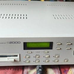 AKAI S2000 MIDI Stereo Digital Sampler