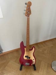 Squier 40th Anniversary Precision Bass