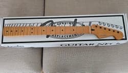 Hals till elgitarr Fender .