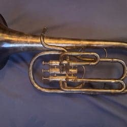 TUBA - VINTAGE.