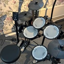 Roland V-Drums TD-1 elektroniskt trumset