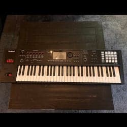 Roland FA-06 Synthesizer Workstation
