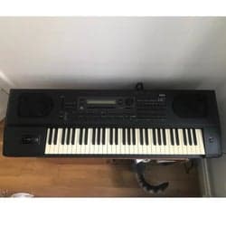 KORG i4S interactive music workstation keyboard synthesiser 1995